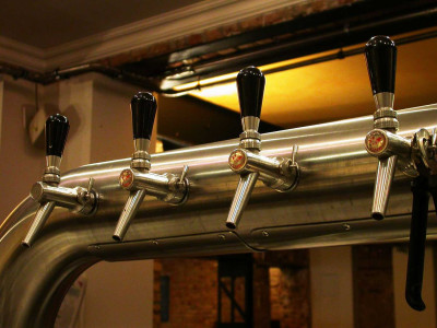 Brewery Tour with Beer Tasting & Meal