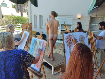 Live Nude Drawing