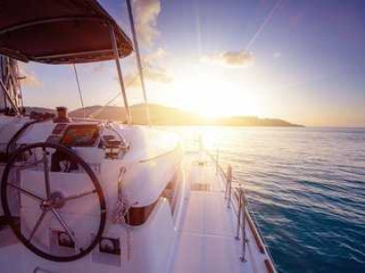 Catamaran - 1.5 Hour Sunset Cruise & Glass of Bubbly