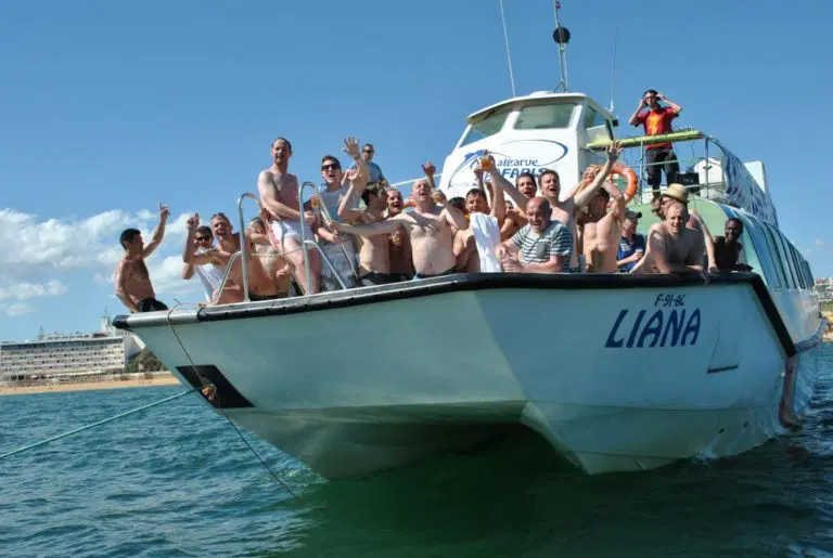 private-boat-party