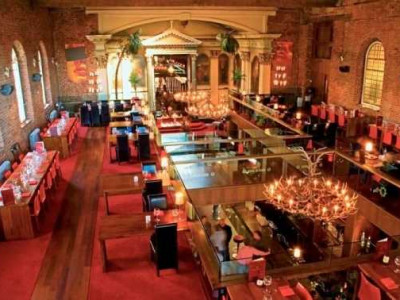 Tables and Drinks at Alma de Cuba